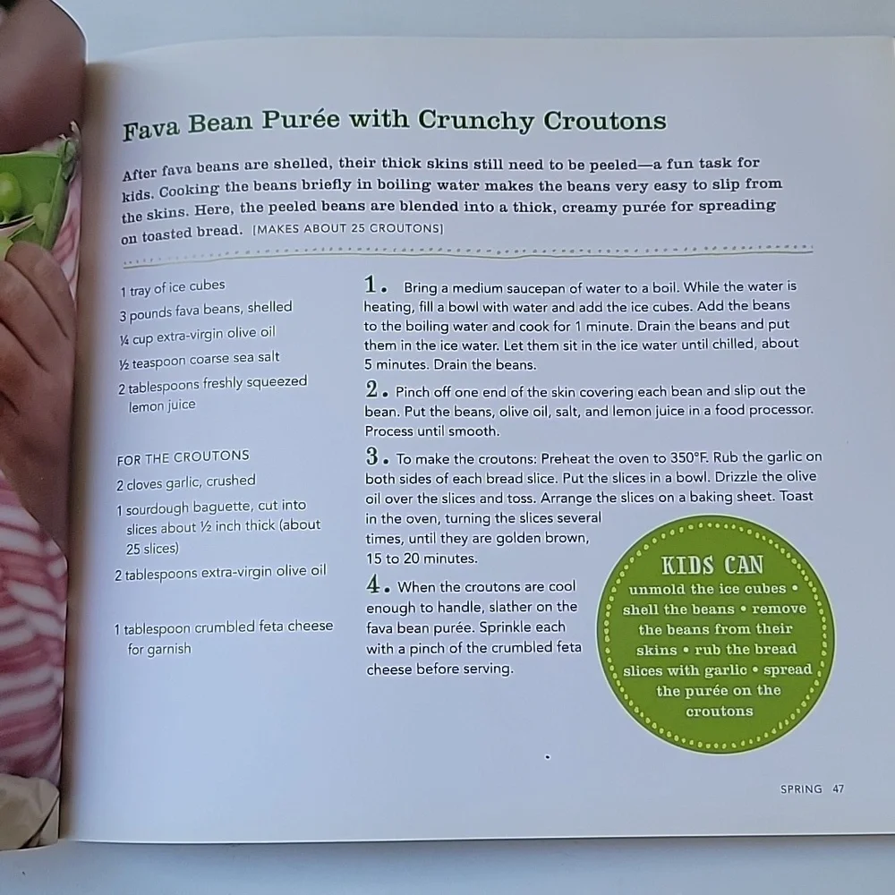 At the Farmer's Market with Kids: Recipe and Projects for Little Hands